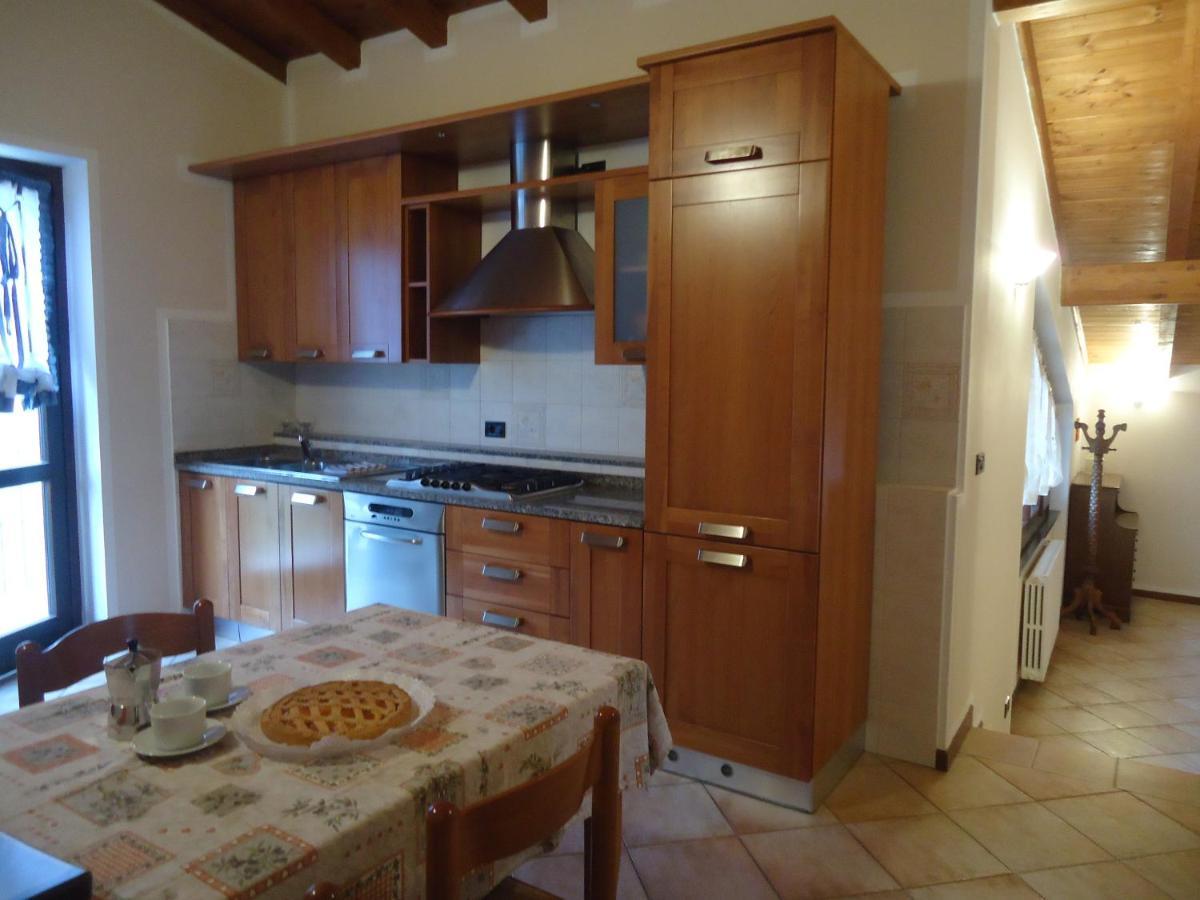 Casa Vittoria V1 Apartman Crone Kültér fotó