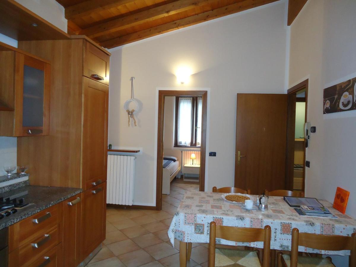Casa Vittoria V1 Apartman Crone Kültér fotó