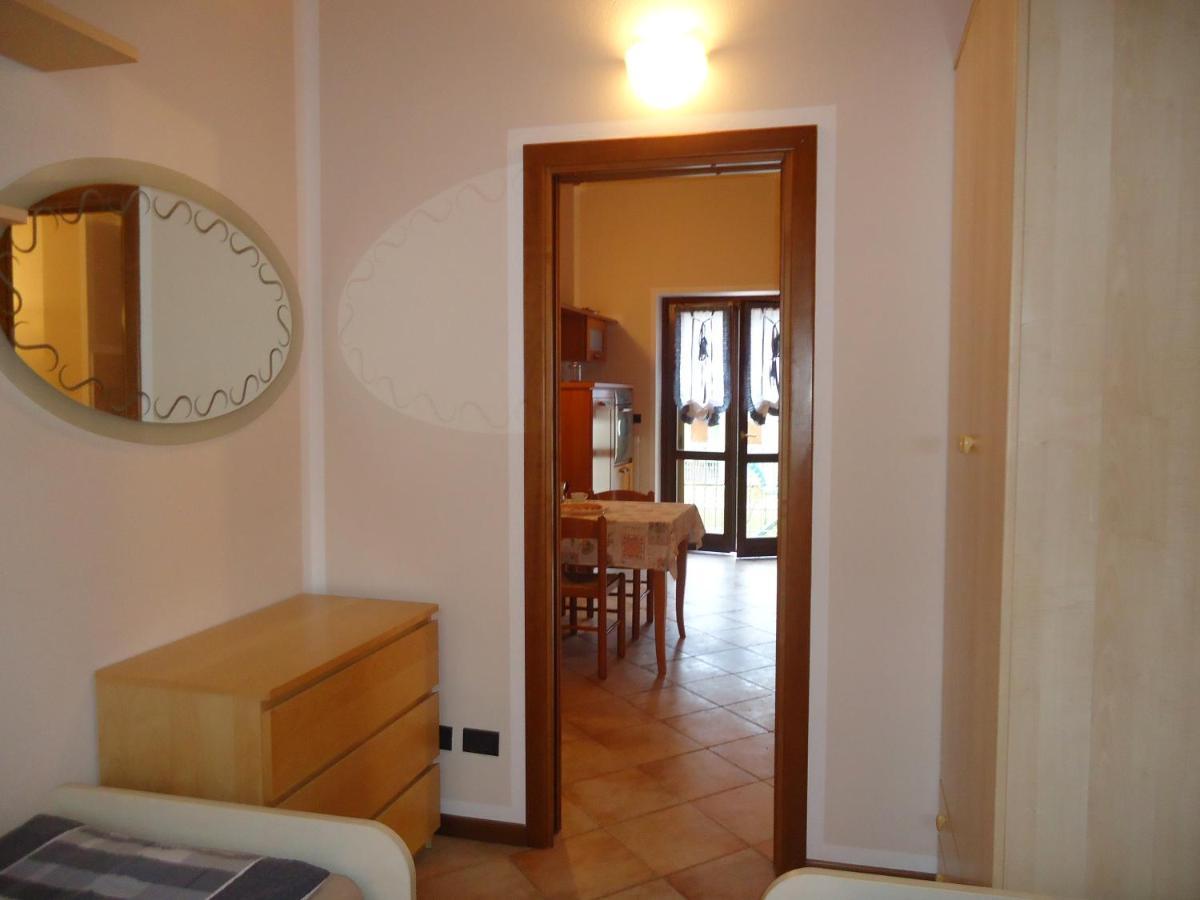 Casa Vittoria V1 Apartman Crone Kültér fotó