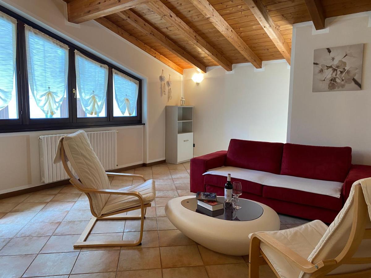 Casa Vittoria V1 Apartman Crone Kültér fotó