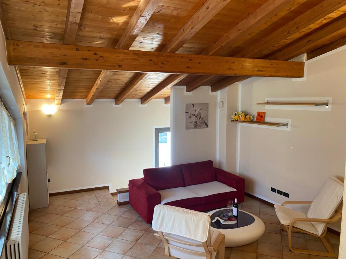 Casa Vittoria V1 Apartman Crone Kültér fotó